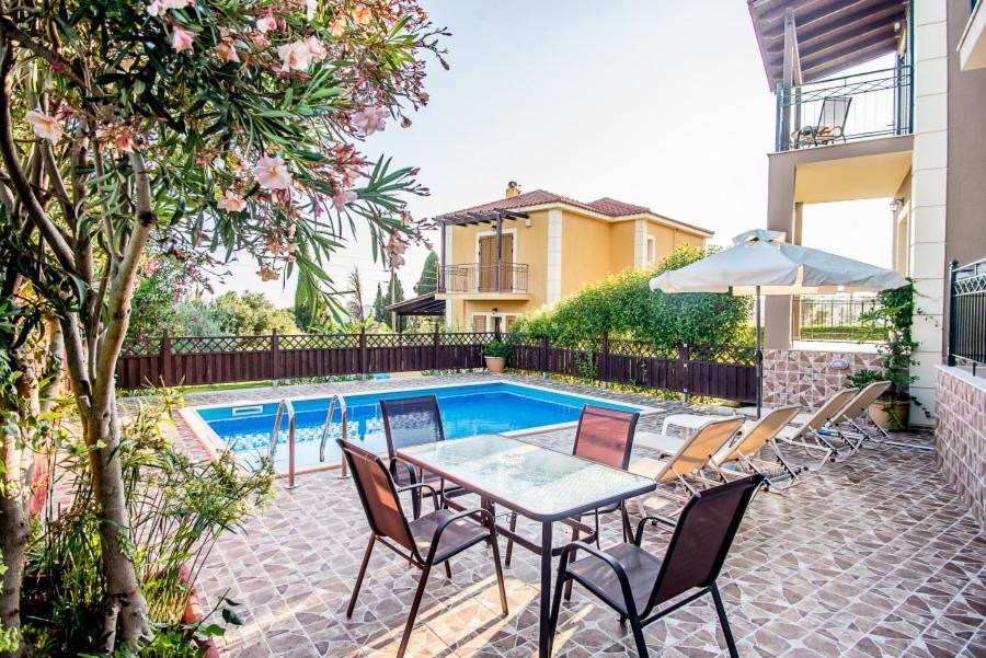 Villa Nefeli Τραπεζάκι Εξωτερικό φωτογραφία