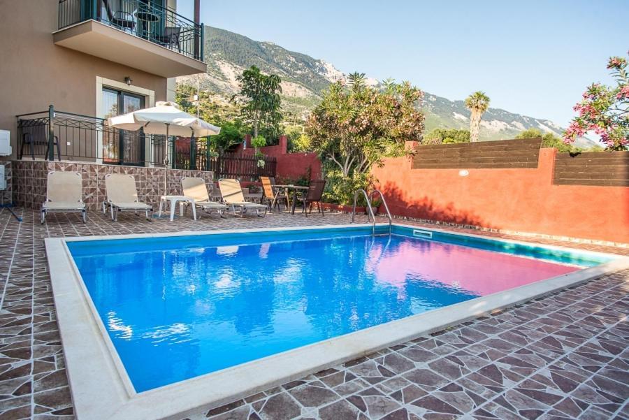 Villa Nefeli Τραπεζάκι Εξωτερικό φωτογραφία
